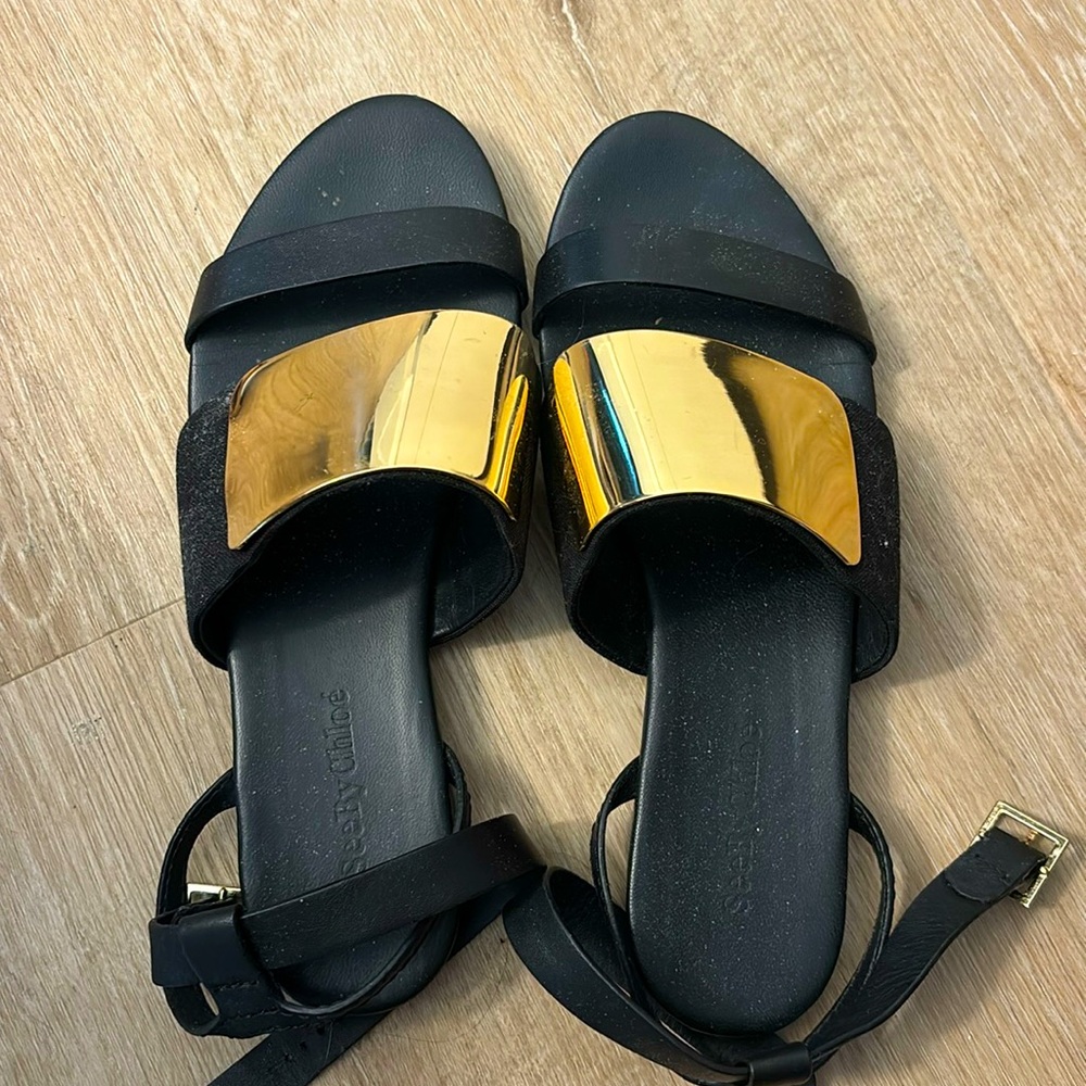 Flat gladiator see by Chloe